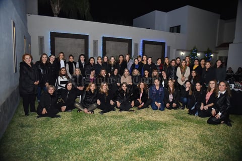 29022020 UN AñO MáS DE VIDA.  Sandra Romero disfrutó de la compañía de sus amigas en la celebración que fue ofrecida en su honor.