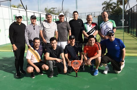 02032020 TARDE INAUGURAL.  Presentes en inauguración de dos canchas de pádel en conocido club deportivo.