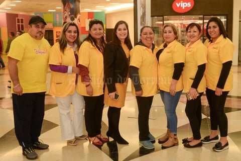 04032020 Algunos de los colaboradores de la asociación.