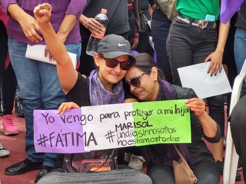 'Yo vengo para proteger a mi hija', señalaba un mensaje.