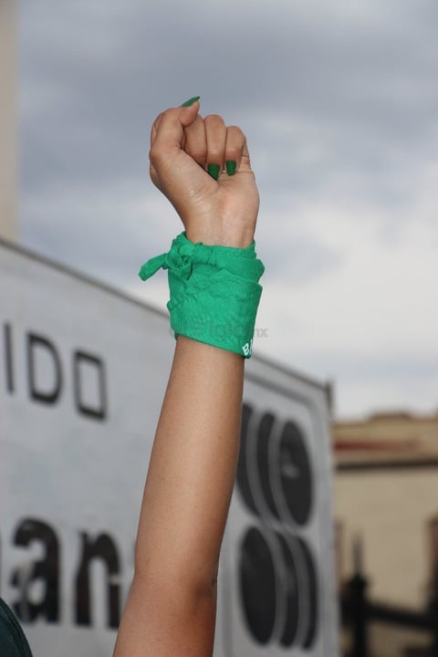 Feministas duranguenses marchan en Día Internacional de la Mujer