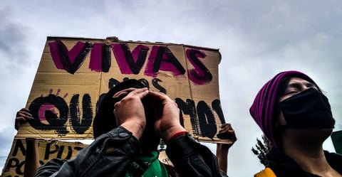 Feministas duranguenses marchan en Día Internacional de la Mujer