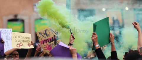 Feministas duranguenses marchan en Día Internacional de la Mujer