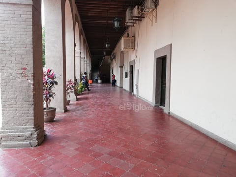 Las instalaciones de la Presidencia de Lerdo lucen casi vacías.