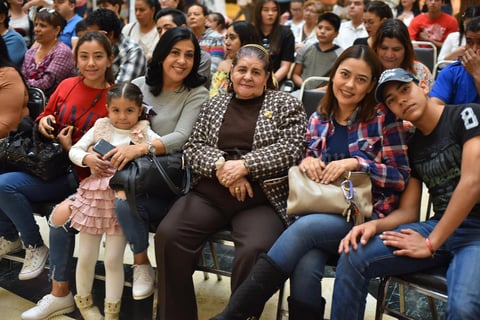 10032020 Familia Díaz de León.