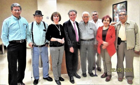 08032020 CONVIVENCIA QUINCENAL.  Grupo de Adultos Mayores Amantes de la vida en su reunión quincenal donde estuvo presente el Dr. Alfredo Güitrón Cantú, exponiendo la charla Padecimientos gastrointestinales más frecuentes en el adulto mayor, misma que fue de interés para asistente.