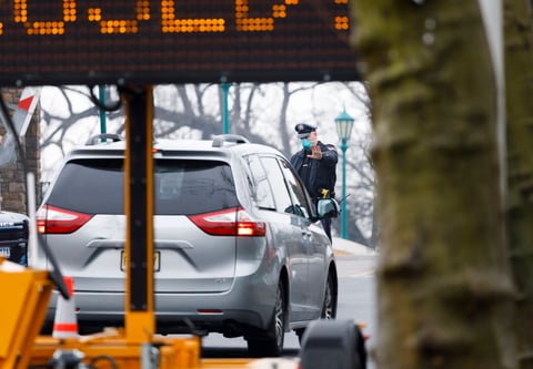 Los ciudadanos pueden realizarse el test sin bajarse de su auto.