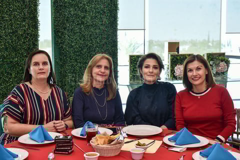 16032020 GRITAN ¡BINGO!  Cecilia Carmona, Consuelo Palomera, Betty de Berumen y Rocío de Velasco.