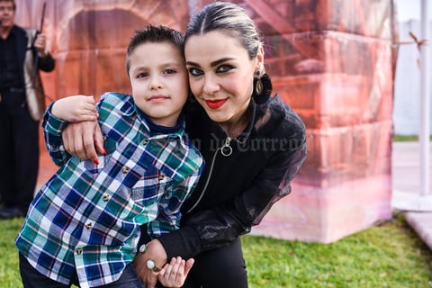 12032020 Mauricio y Vanessa.