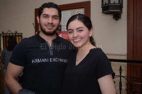 12032020 EN EL TEATRO.  Diego y Luz Alejandra.