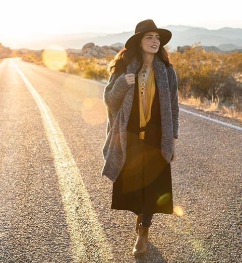 Aislinn Derbez