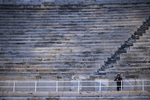 COVID-19 deja sin público el Estadio de Atenas 