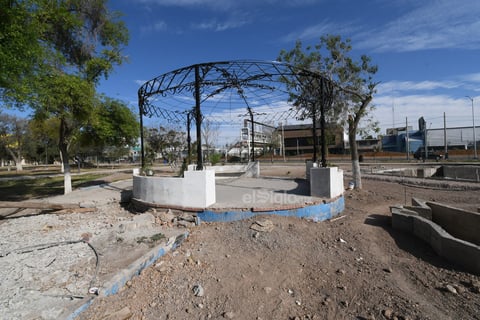 Restauraciones en el kiosco, andadores y áreas verdes ya se encuentran con diversos porcentajes de avance, según autoridades.