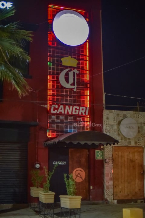Por disposición de las autoridades, todos los bares, cantinas y otro tipo de sitios de entretenimiento nocturno se encuentran cerrados para evitar contagios, pues cada fin de semana concentran una gran cantidad de personas; de no acatar la disposición, el Estado informó que se aplicarían sanciones.
