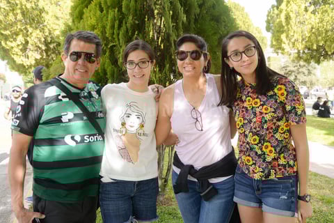 21032020 Raúl, Valeria, Adriana y Victoria.