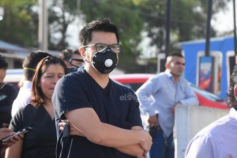Cuestionaron por todo el material donado por el municipio, estado y empresas, porque no han llegado a los trabajadores.