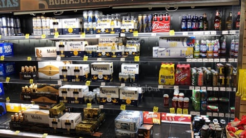 La Laguna realiza compras de pánico de bebidas alcohólicas 