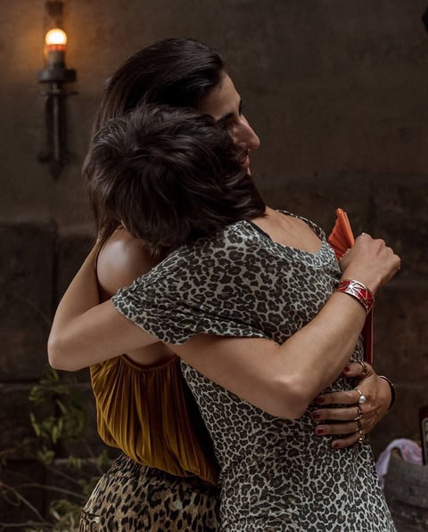 No obstante, Álex Pina y el gran equipo creativo aseguran que esta cuarta parte es la que más 'shock' provocará en el público, especialmente en la segunda mitad de la misma, lo que, sin duda, nos lleva a analizar sus puntos fuertes y débiles y a confiar en que la serie pueda seguir haciéndonos vibrar, aunque el efecto del elixir sea más retardado.