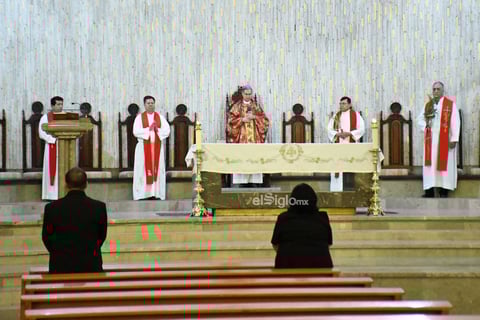 Semana santa domingo de ramos 


 Obispo Luis Martín barraza celebración de misa