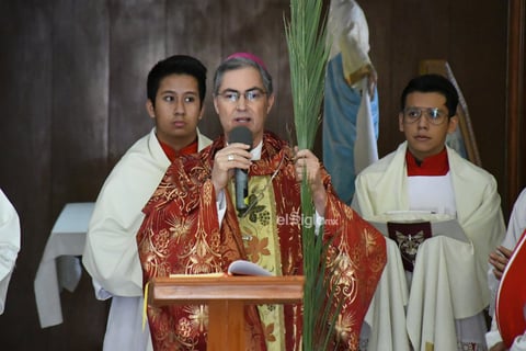 Semana santa domingo de ramos 


 Obispo Luis Martín barraza celebración de misa
