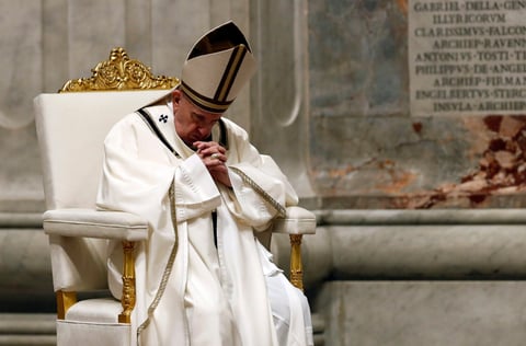 Señaló que en esta noche en la que los católicos esperan la resurrección de Jesús