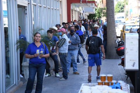 No todos los presentes siguieron las recomendaciones.