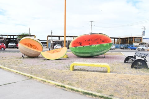 La epidemia del COVID-19 afecta la venta del melón y la sandía en Matamoros, aún cuando se han tomado medidas sanitarias como la sana distancia.