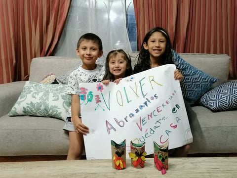 Los pequeños laguneros muestran buen ánimo en una celebración diferente 