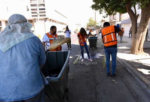 Según se informó el Bando de Policía y Buen Gobierno contempla una sanción de siete a 10 UMAS (que es el equivalente a de 602 a 869 pesos y de 10 a 20 horas de arresto), pero en esta ocasión se les exenta de hacer ese pago a cambio de realizar el trabajo comunitario y la detención de algunas horas, sin embargo, a quien reincida se le aplicará la sanción administrara.