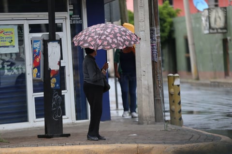 Lluvia acompañada con granizo sorprende a duranguenses