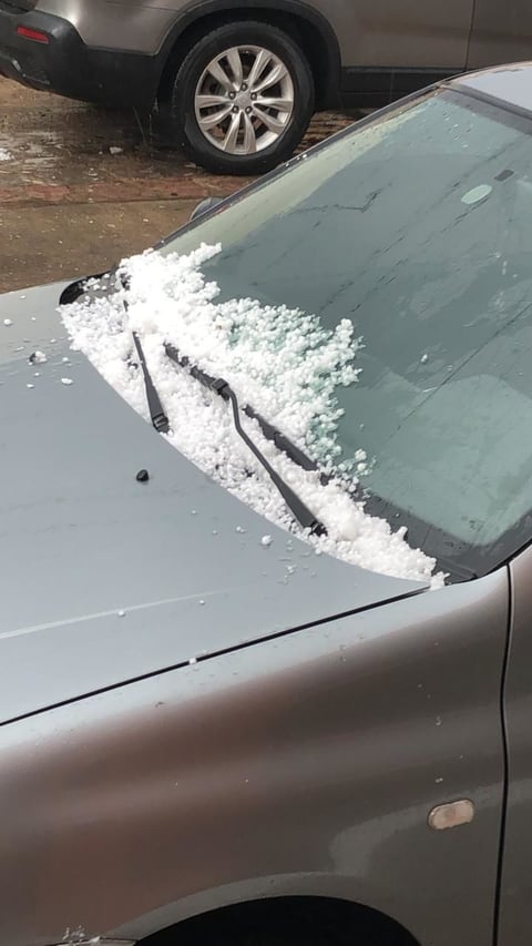 Lluvia acompañada con granizo sorprende a duranguenses