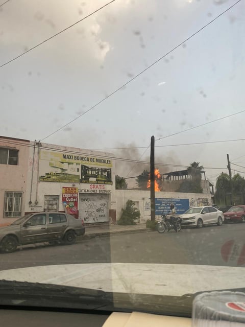Intensas ráfagas de viento impactan a La Laguna