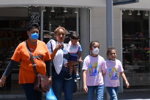 Los laguneros han transitado con normalidad las calles pese a pandemia de COVID-19