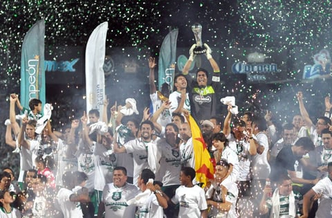 El Clausura 2012 fue un torneo redondo para los Guerreros. Con Benjamín Galindo como director técnico, Santos finalizó el torneo en la cima de la clasificación con 36 puntos, tras 11 victorias, tres empates y tres derrotas y con la mejor ofensiva con 33 goles.