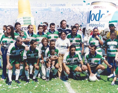 Los Guerreros despacharon con extrema facilidad a los Tecos con un global de 7-2, donde Borgetti anotó dos dobletes. Puebla fue el rival en semifinales, y en un alocado partido de ida los poblanos se impusieron 5-4 en un duelo en el que Jared marcó tres anotaciones, mientras que en el choque de vuelta los Albiverdes se impusieron 2-1 para avanzar a la final por su mejor posición en la tabla al terminar el global empatado a seis tantos.