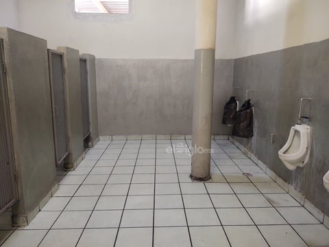 Rehabilitarán baños. Los baños públicos serán remodelados de manera total para atender de manera decorosa a los comerciantes y clientes, los cuales deberán estar al nivel de las medidas sanitarias que se necesitan.