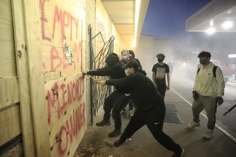 Se extienden protestas en EUA tras asesinato de George Floyd