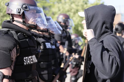 Se extienden protestas en EUA tras asesinato de George Floyd