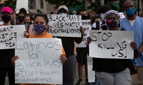 Se extienden protestas en EUA tras asesinato de George Floyd