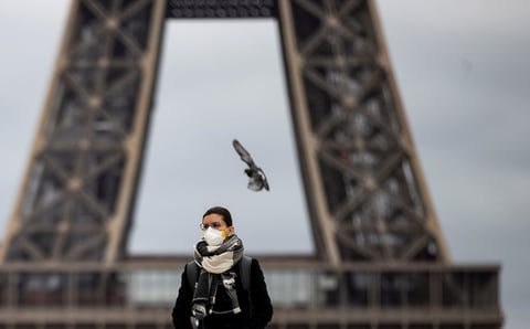 Las autoridades de turismo de París han expresado un optimismo moderado sobre la reemergencia de la ciudad como destino turístico. Los niveles de turismo han caído un 80% comparados con el mismo mes hace un año, dijeron.