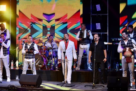 Los Apaches ofrecieron un concierto virtual.