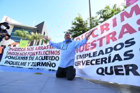 Dueños y empleados de bares siguen pidiendo la reapertura.