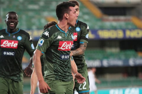 Napoli gana en la Serie A con gol del 'Chucky' Lozano