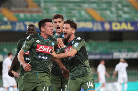 Napoli gana en la Serie A con gol del 'Chucky' Lozano