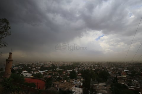 Algunos puntos de la ciudad presentan baja visibilidad.