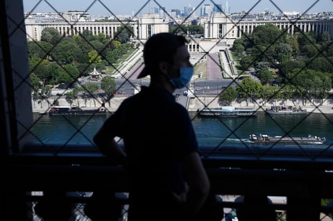 Torre Eiffel abre después de 104 días 