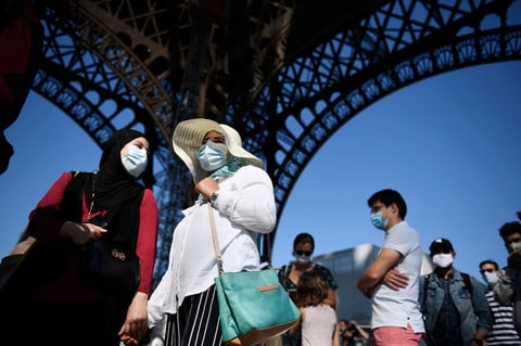 Torre Eiffel abre después de 104 días 