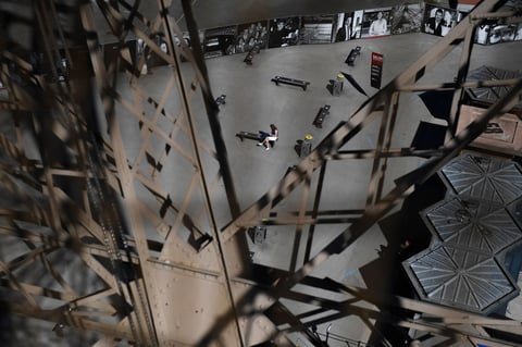 Torre Eiffel abre después de 104 días 