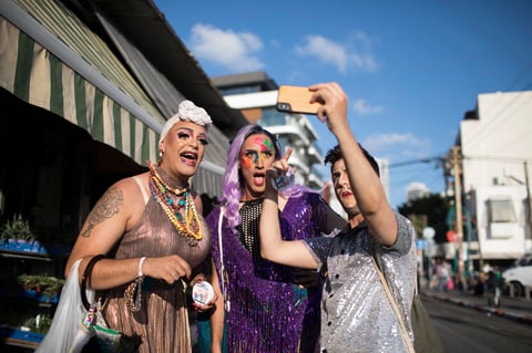 Activistas, miembros y simpatizantes de la comunidad LGBTI realizaron una serie de actos para celebrar