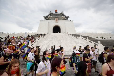 Activistas, miembros y simpatizantes de la comunidad LGBTI realizaron una serie de actos para celebrar